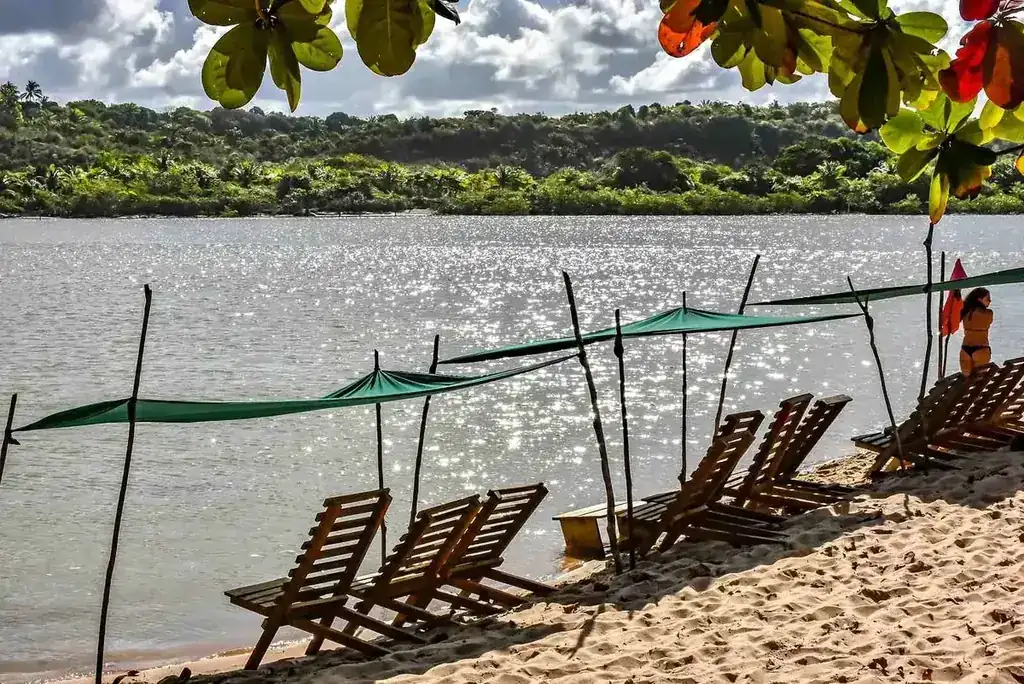 Praia do Satu em Caraíva: A Praia Rústica dos Peixes Grelhados