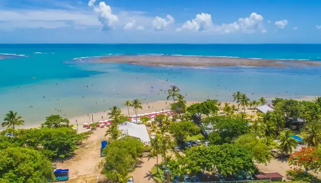 Praia de Coroa Vermelha ao entardecer